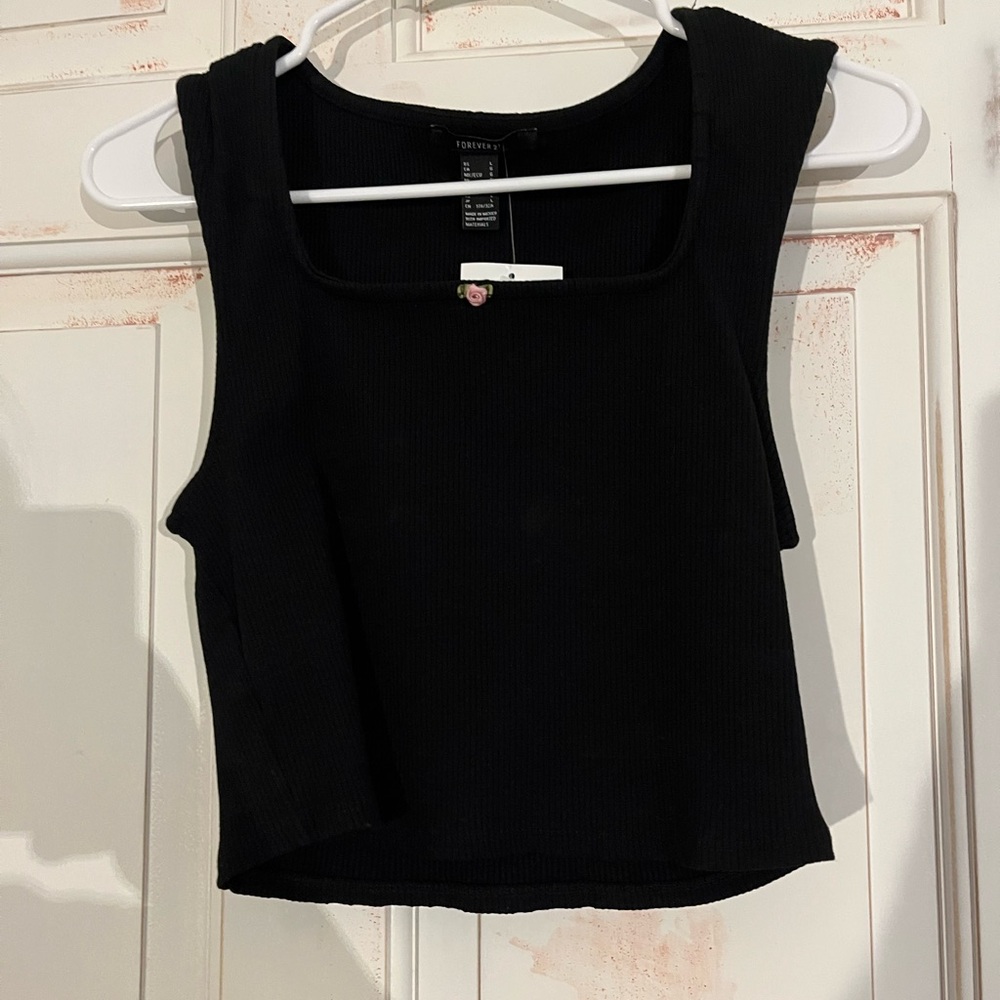 🔥Forever 21 Black Sleeveless Crop Tank Top